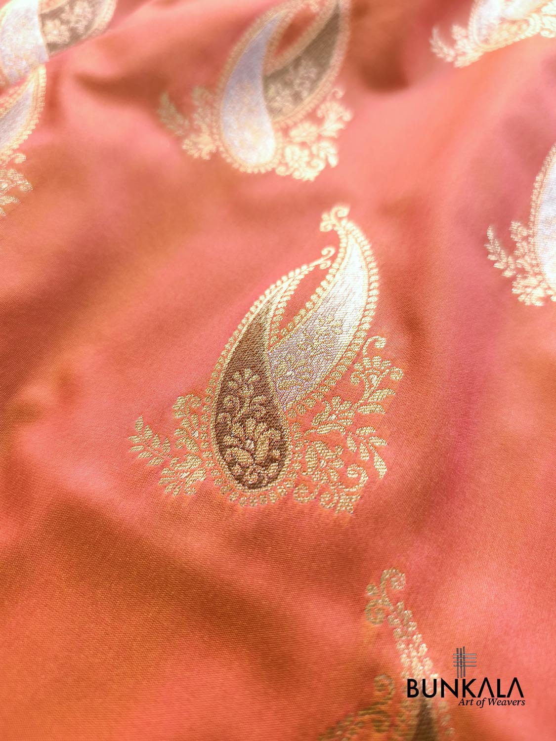 Pink Orange Paisley Sona Rupa Buta Weaved Banarasi Silk Saree