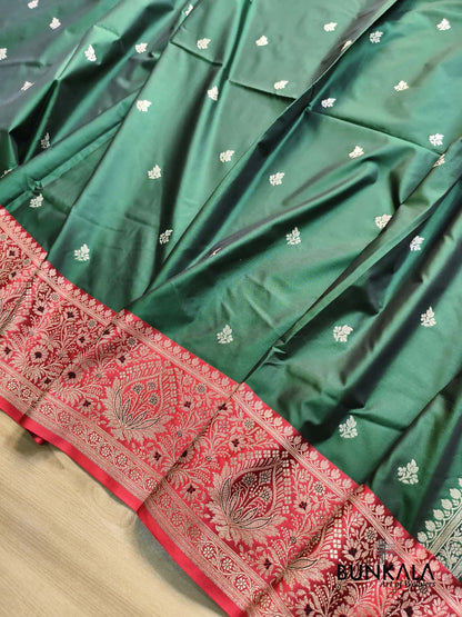 Bottle Green Contrast Red Meena Border Weaved Banarasi Silk Saree