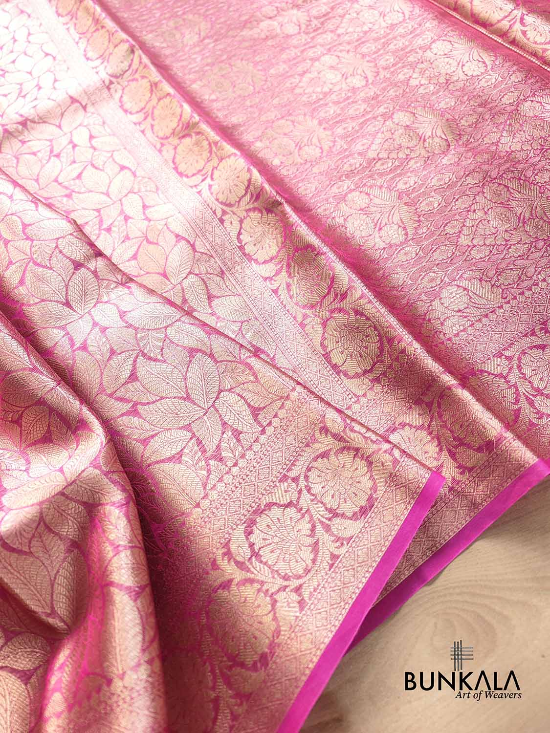 Hot Pink Leaf Pattern Tanchui Handloom Banarasi Tissue Silk Saree