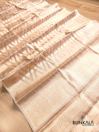 Natural Gold Zig Zag Pattern Tanchui Handloom Banarasi Tissue Silk Saree
