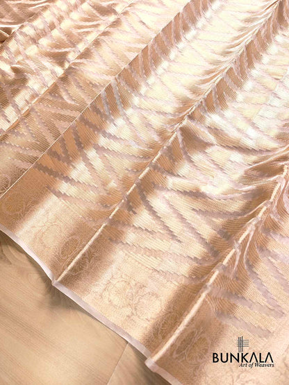 Natural Gold Zig Zag Pattern Tanchui Handloom Banarasi Tissue Silk Saree