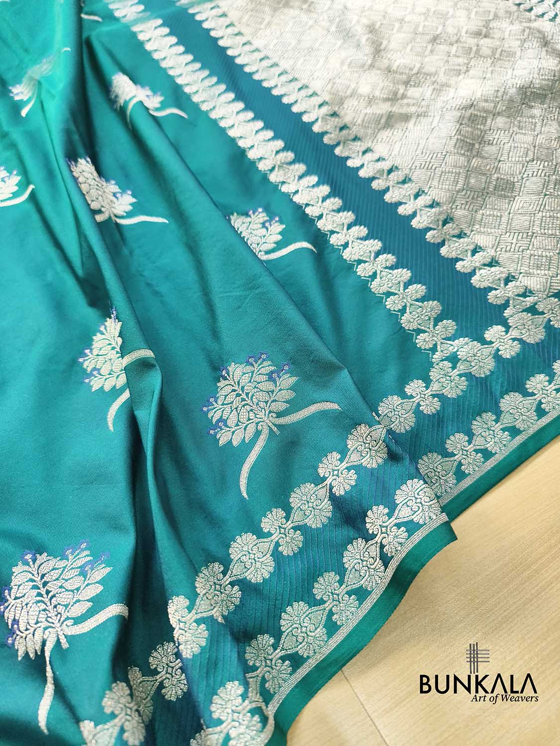 Dark Cyan Green Leaf Buta Weaved Banarasi Mashru Silk Saree