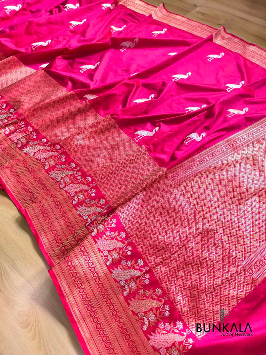 Magenta Pink Swan Buta Kadwa Handweaved Banarasi Pure Katan Silk Saree