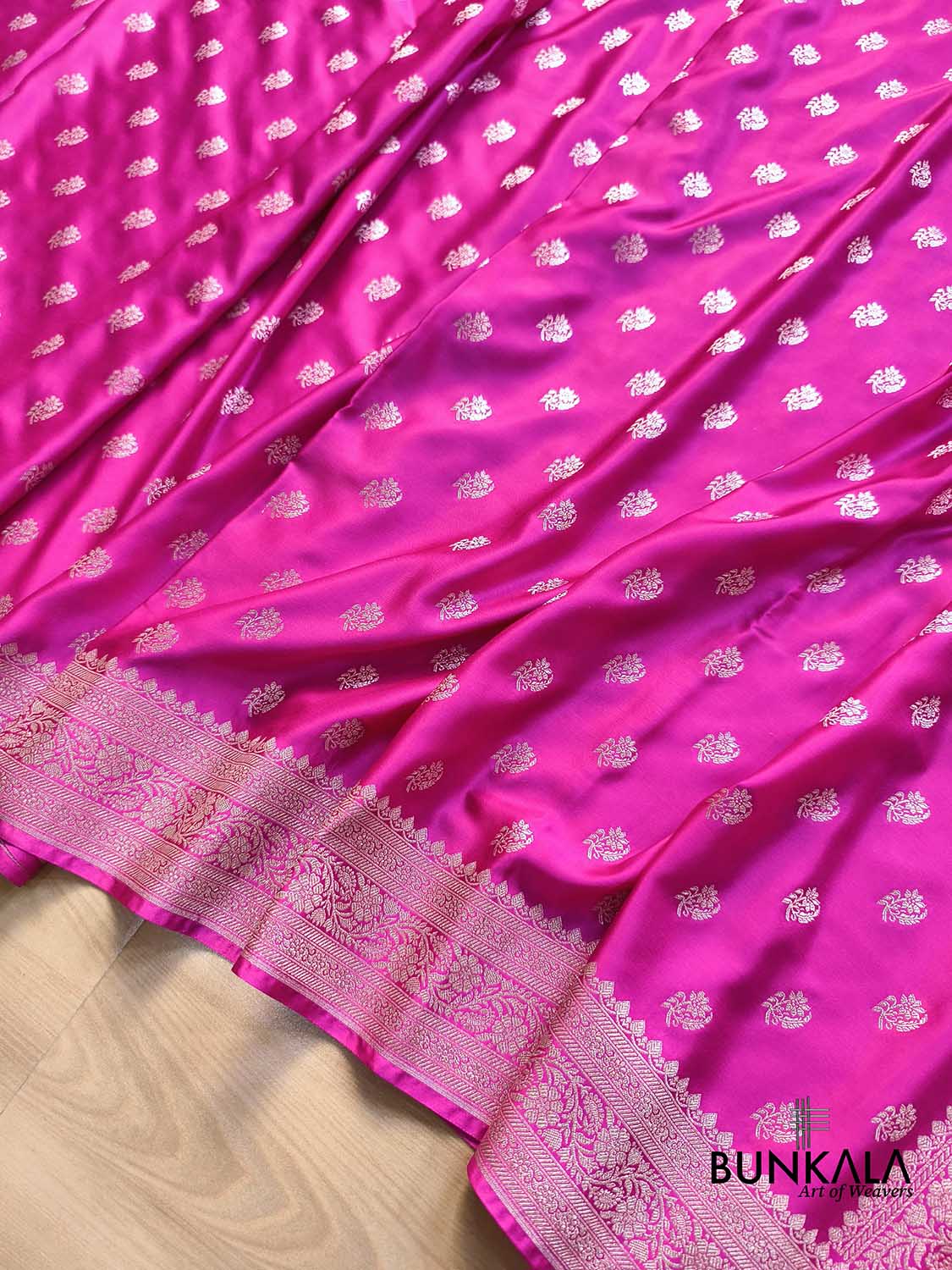 Dark Pink Small Buti Floral Border Weaved Banarasi Mashru Silk Saree