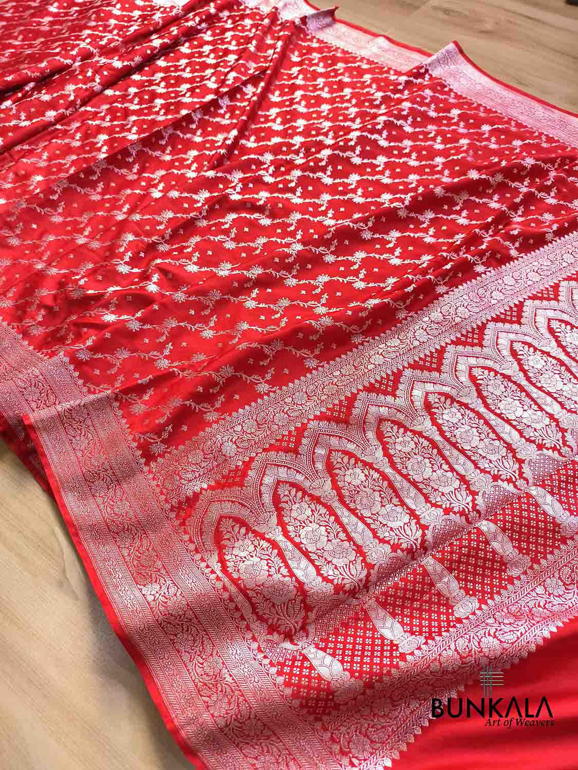 Red Floral Jaal Sona Zari Weaved Banarasi Mashru Silk Saree