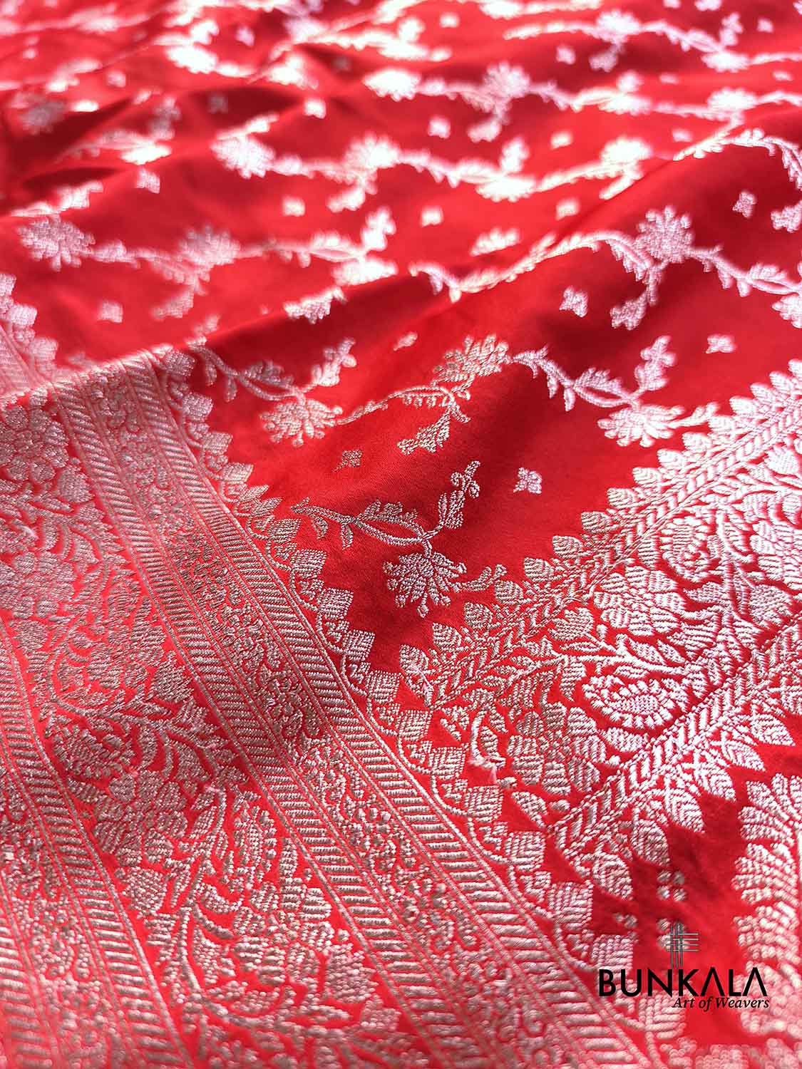Red Floral Jaal Sona Zari Weaved Banarasi Mashru Silk Saree
