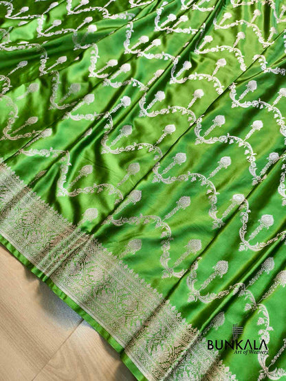 Green Jaal Sona Zari Weaved Banarasi Mashru Silk Saree