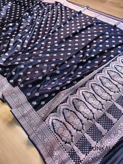 Navy Blue Sona Zari Buti Weaved Banarasi Mashru Silk Saree