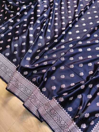Navy Blue Sona Zari Buti Weaved Banarasi Mashru Silk Saree