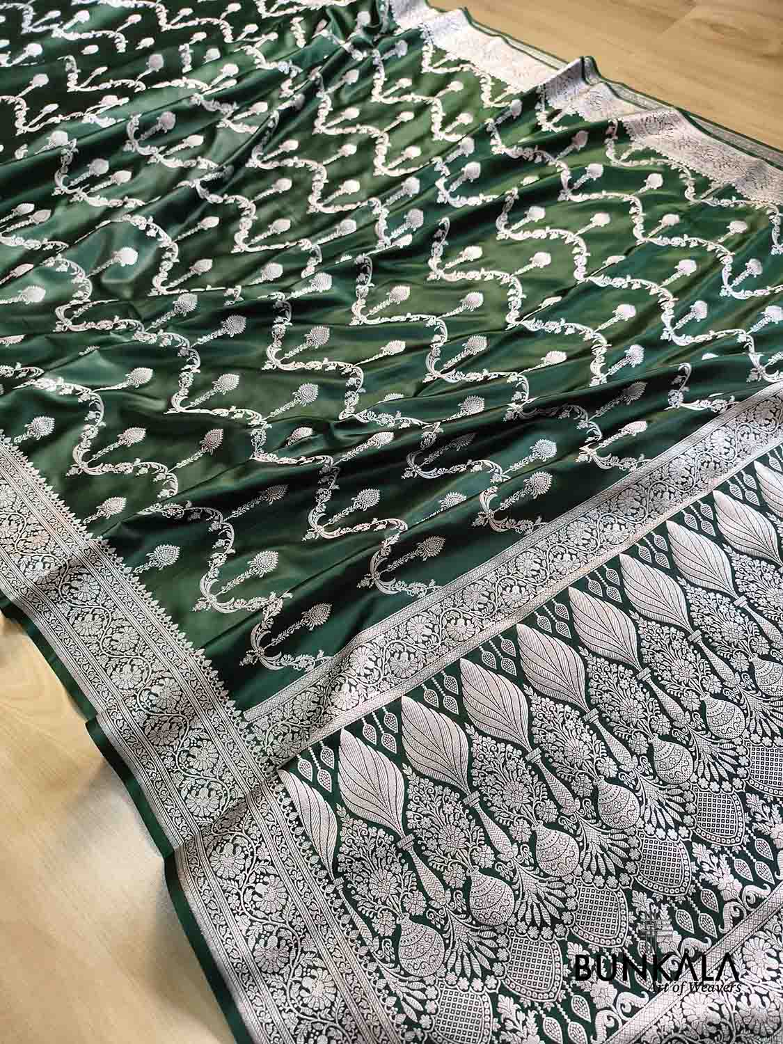 Bottle Green Sona Zari Jaal Weaved Banarasi Mashru Silk Saree
