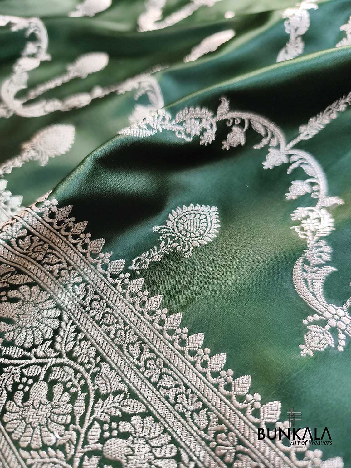 Bottle Green Sona Zari Jaal Weaved Banarasi Mashru Silk Saree