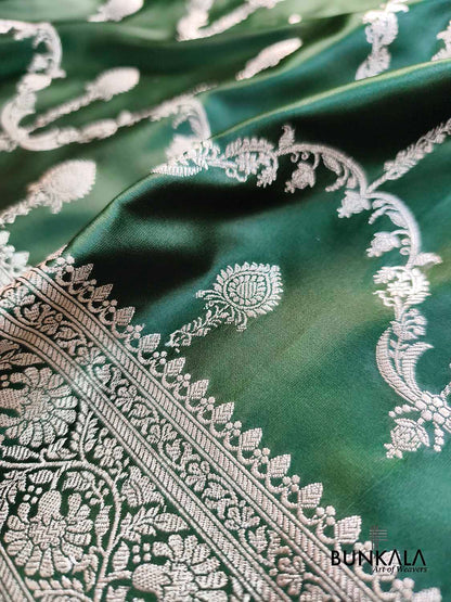 Bottle Green Sona Zari Jaal Weaved Banarasi Mashru Silk Saree