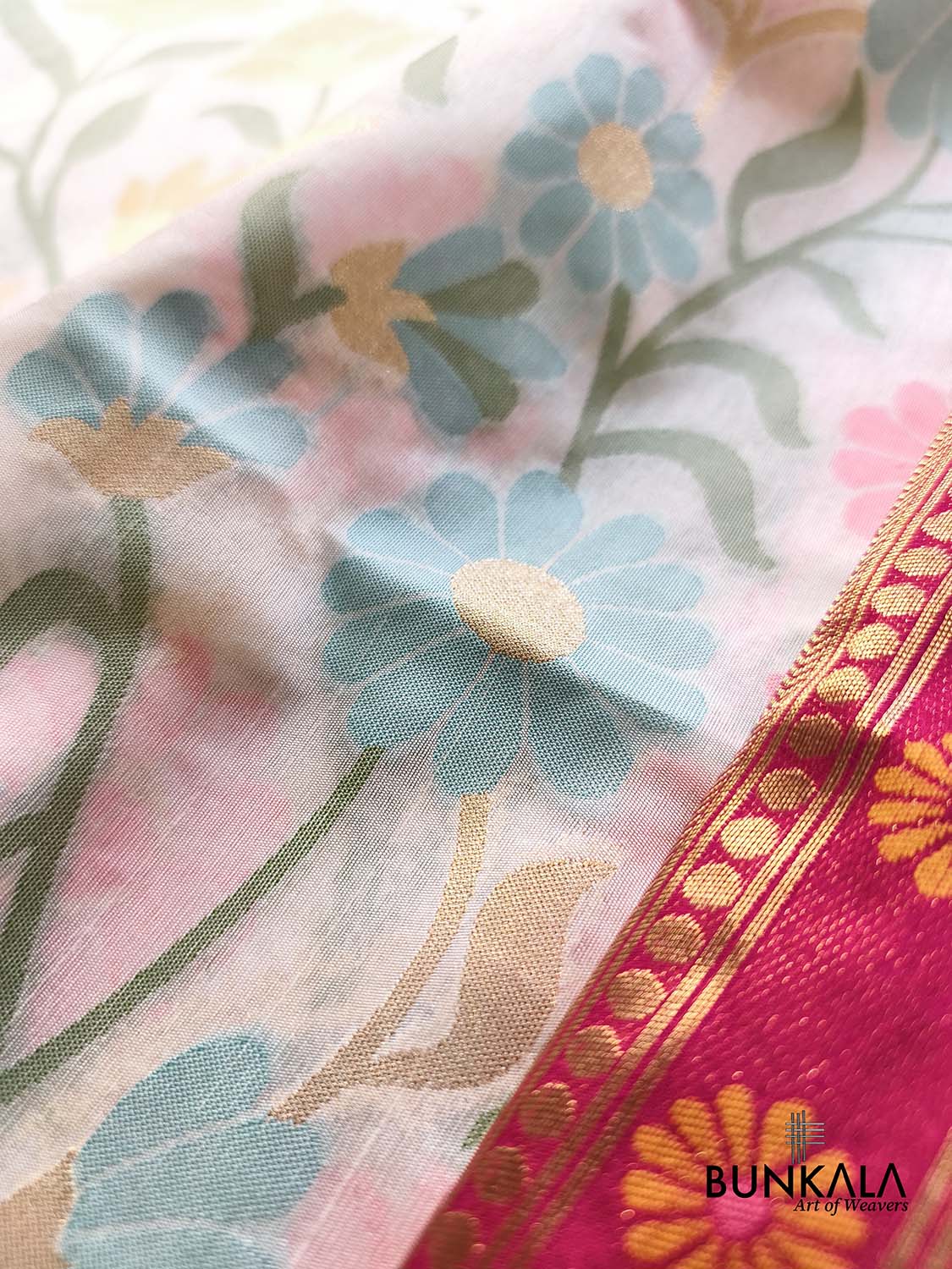 Off White Floral Multi Jaal Weaved Banarasi Resham Silk Saree