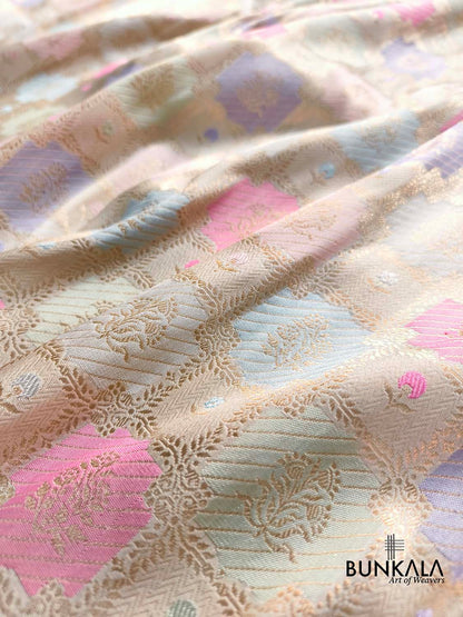 Off White Rangkat Kadwa Weaved Banarasi Pure Katan Silk Saree