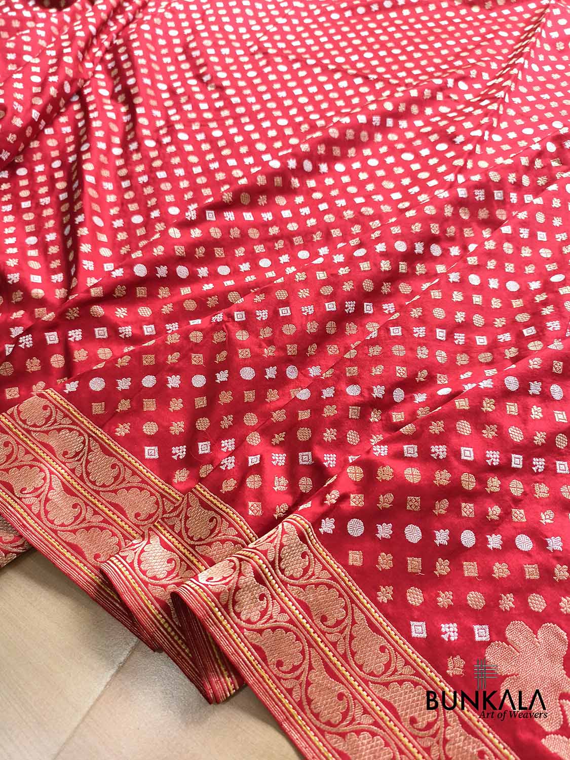 Bridal Red Heritage Design Big Koniya Buta Sona Rupa Banarasi Pure Katan Silk Saree