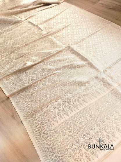 Off White Brocade Weaved Banarasi Mashru Silk Saree