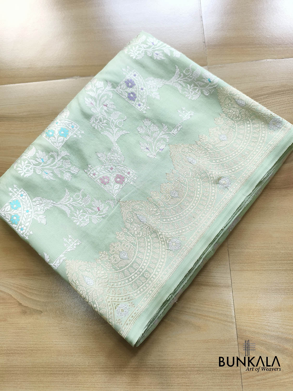 English Green Handweaved Kadwa Jaal Jangla Meenakari Banarasi Pure Katan Silk Saree