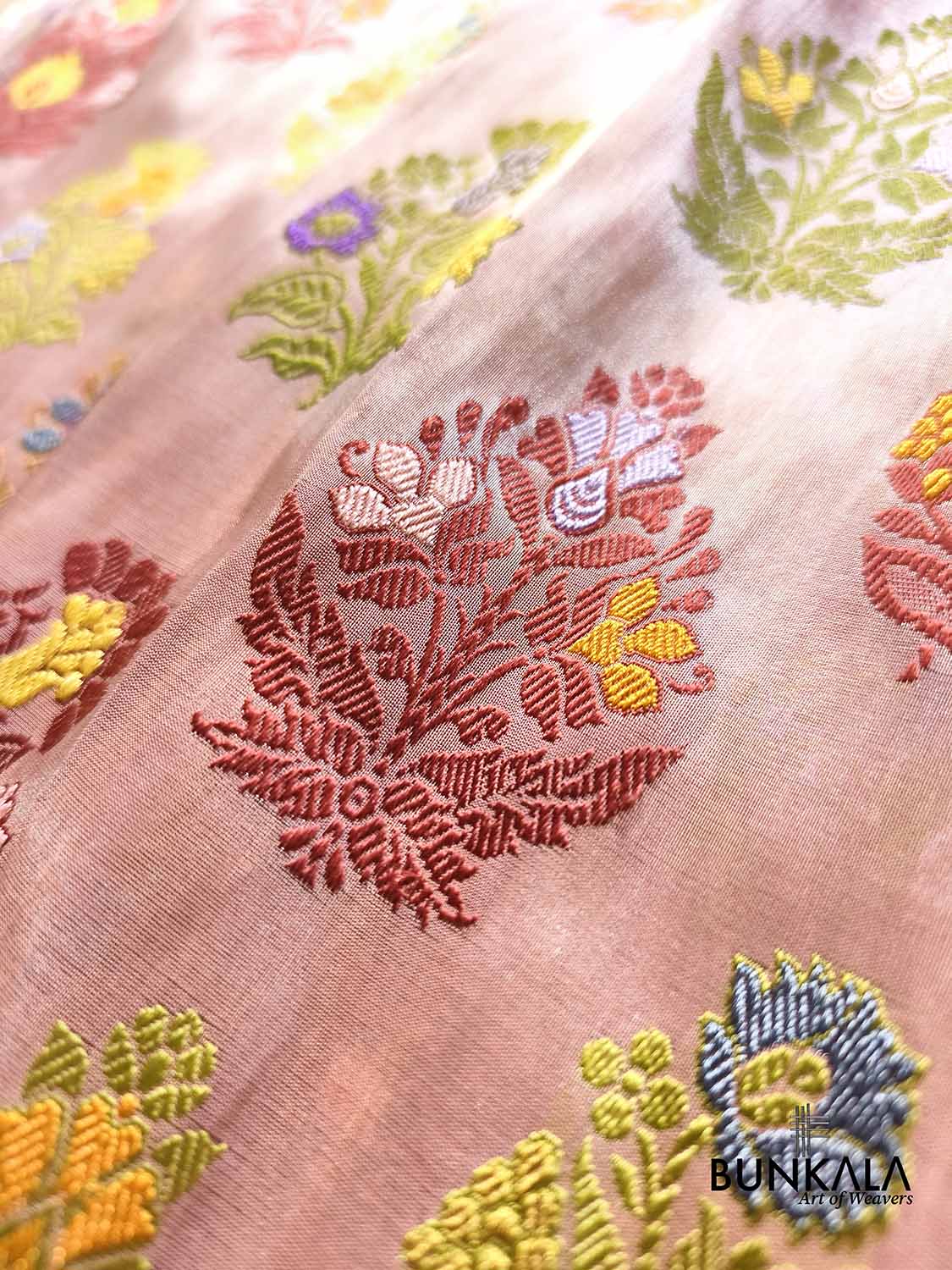 Unique Pastel Peach Multi Floral Buta Handweaved Kadwa Banarasi Pure Tissue Silk Saree