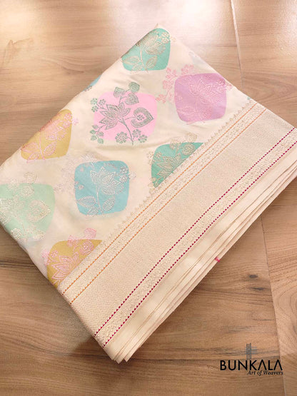 Off White Pure Katan Silk Rangkaat Allover Kadwa Jangla Hand Weaved Floral Design Banarasi Saree