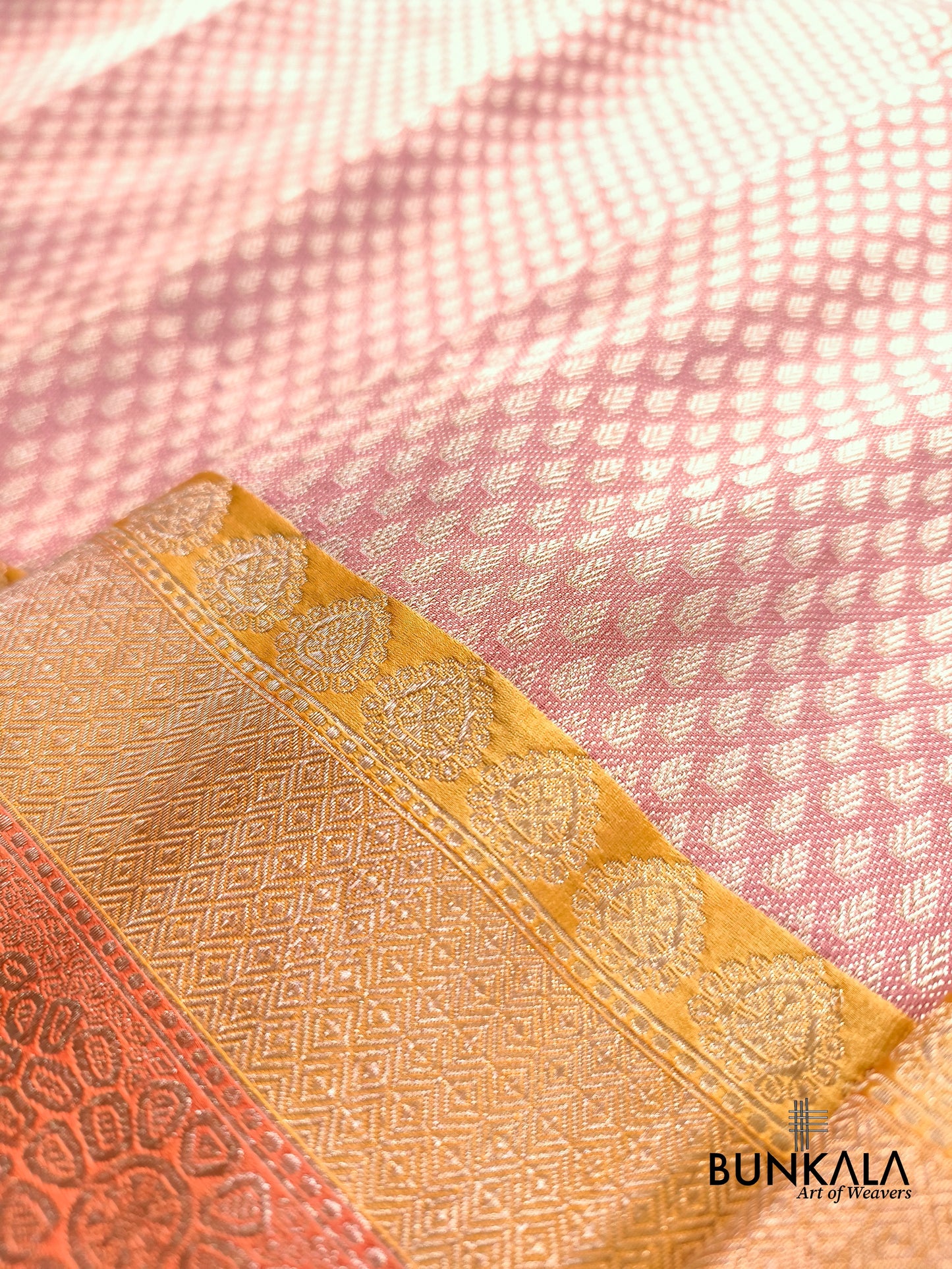 Pastel Pink Brocade Tanchui Kadwa Handweaved Banarasi Pure Katan Silk Saree Contrast Border 