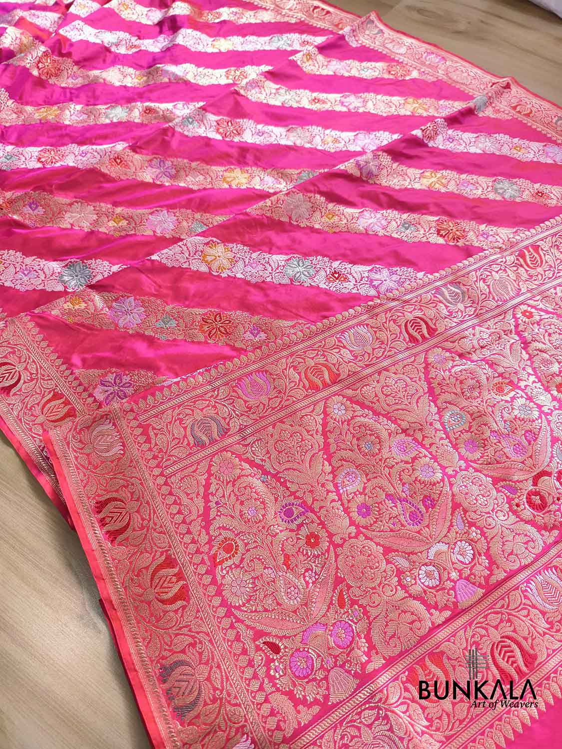 Dual Pink Shade Jangla Meenakari Stripe Kadwa Handweaved Banarasi Pure Katan Silk Saree