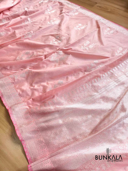 Pastel Peach Ektara Kadwa Handweaved Silver Zari Buta Banarasi Pure Katan Silk Saree