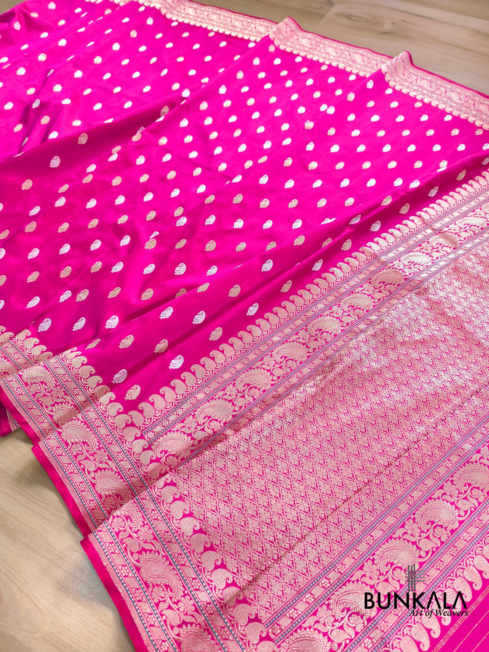 Gulabi Pink Sona Rupa Paisley Buti Kadwa Handweaved Banarasi Pure Katan Silk Saree