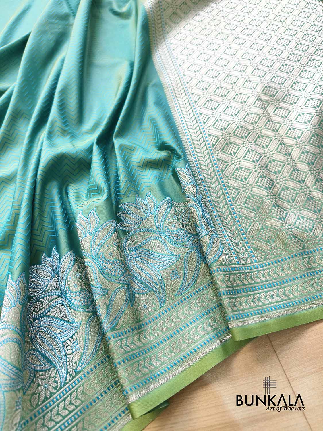 Turquoise Blue Jamewar Chevron Konia Floral Border Weaved Banarasi Mashru Silk Saree
