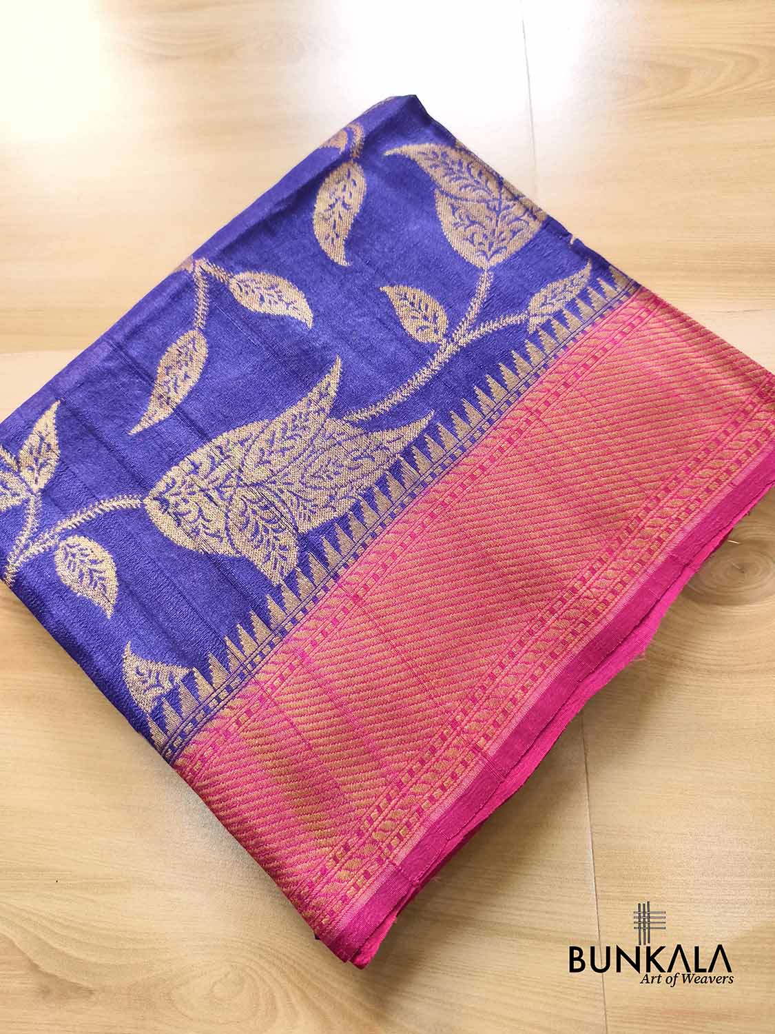 Blue Contrast Border Leaf Pattern Handloom Banarasi Pure Tussar Silk Saree