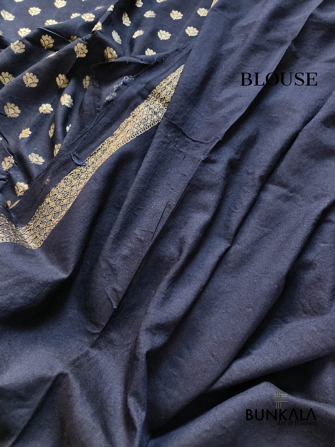Black Big Floral Border Banarasi Handloom Pure Moonga Silk Saree