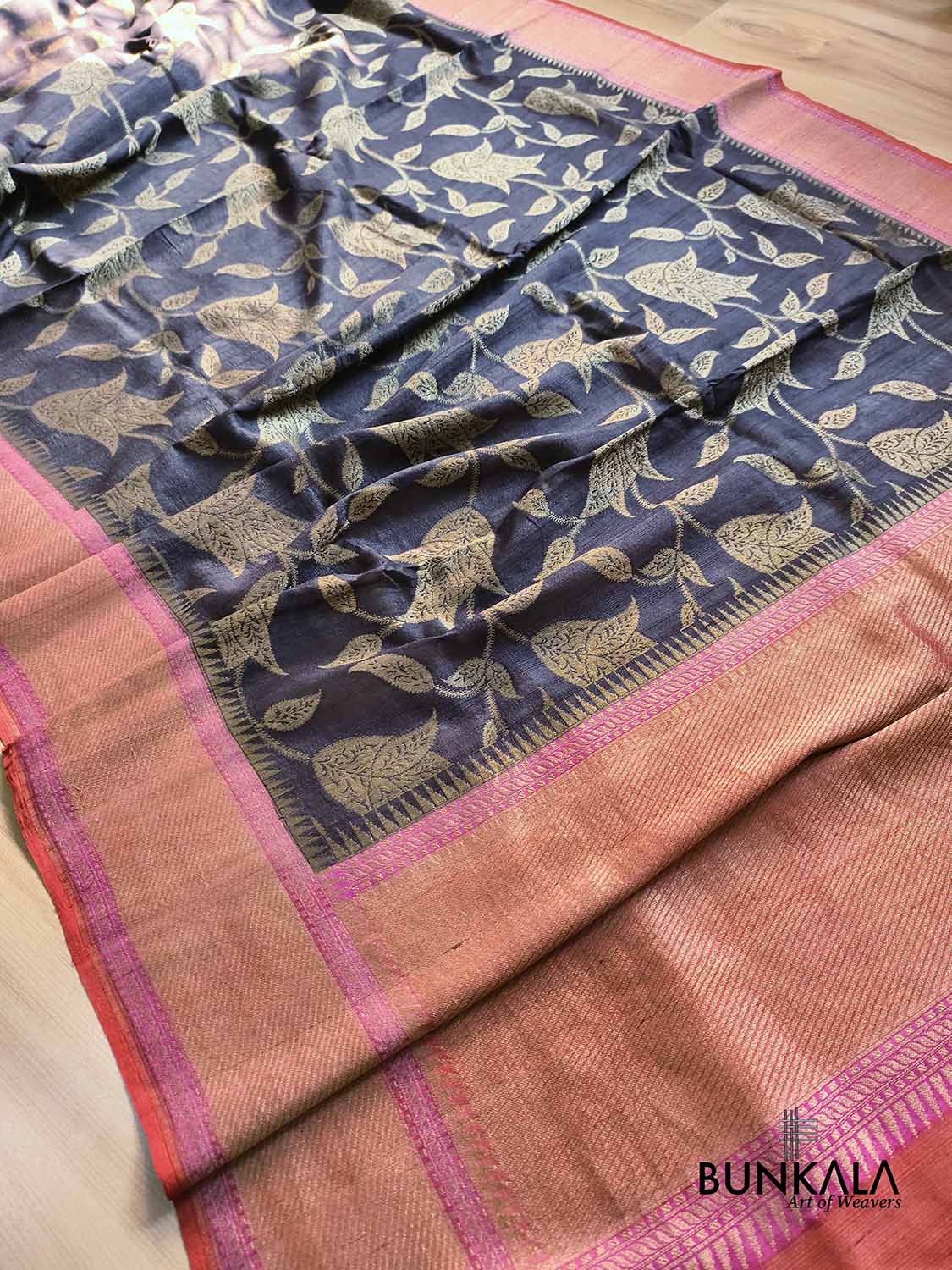 Ash Black Contrast Border Leaf Pattern Handloom Banarasi Pure Tussar Silk Saree
