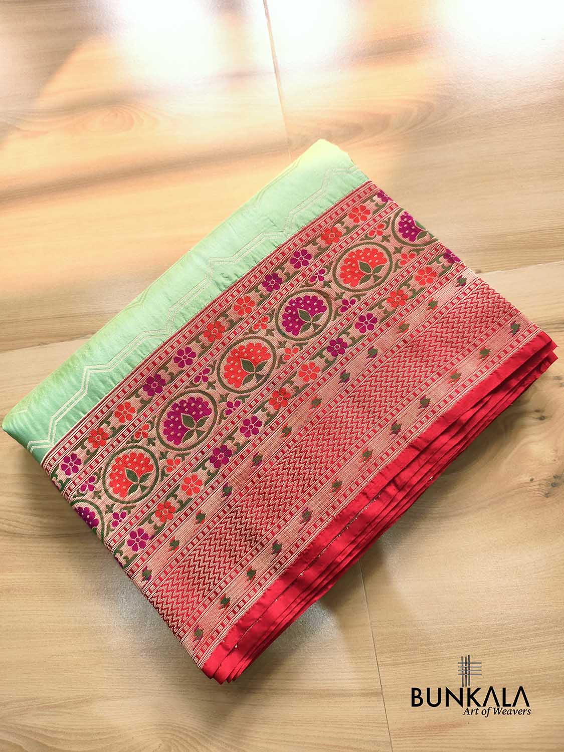 Pastel Green Jamdani Kadiyal Meenakari Red Border Handloom Banarasi Pure Katan Silk Saree