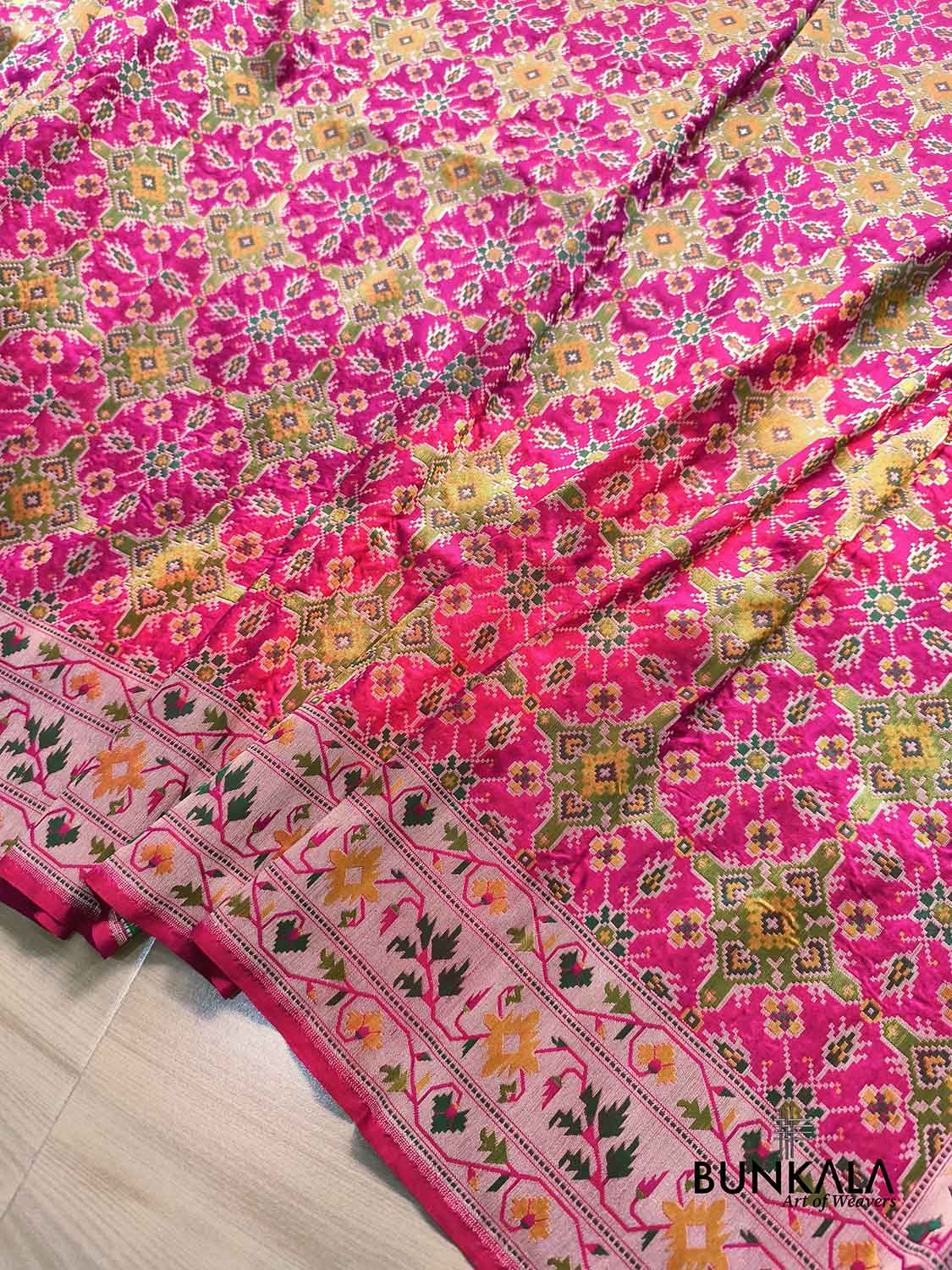 Fushia Pink Patola Banarasi Meenakari Ashavali Border Handwoven Tilfi Pure Katan Silk Saree