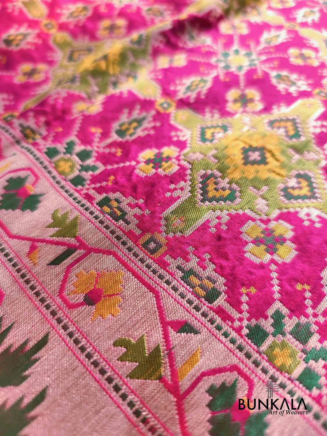 Fushia Pink Patola Banarasi Meenakari Ashavali Border Handwoven Tilfi Pure Katan Silk Saree