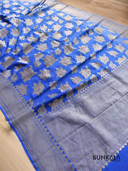 Ombre Royal Blue Rose Motif All Over Handloom Banarasi Pure Georgette Silk Saree