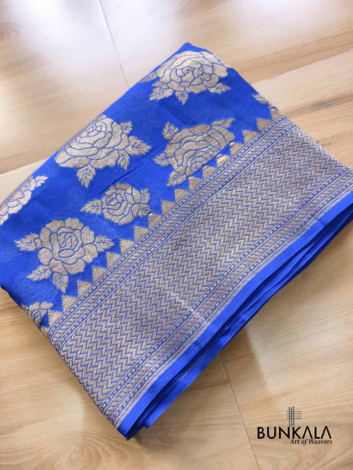 Ombre Royal Blue Rose Motif All Over Handloom Banarasi Pure Georgette Silk Saree