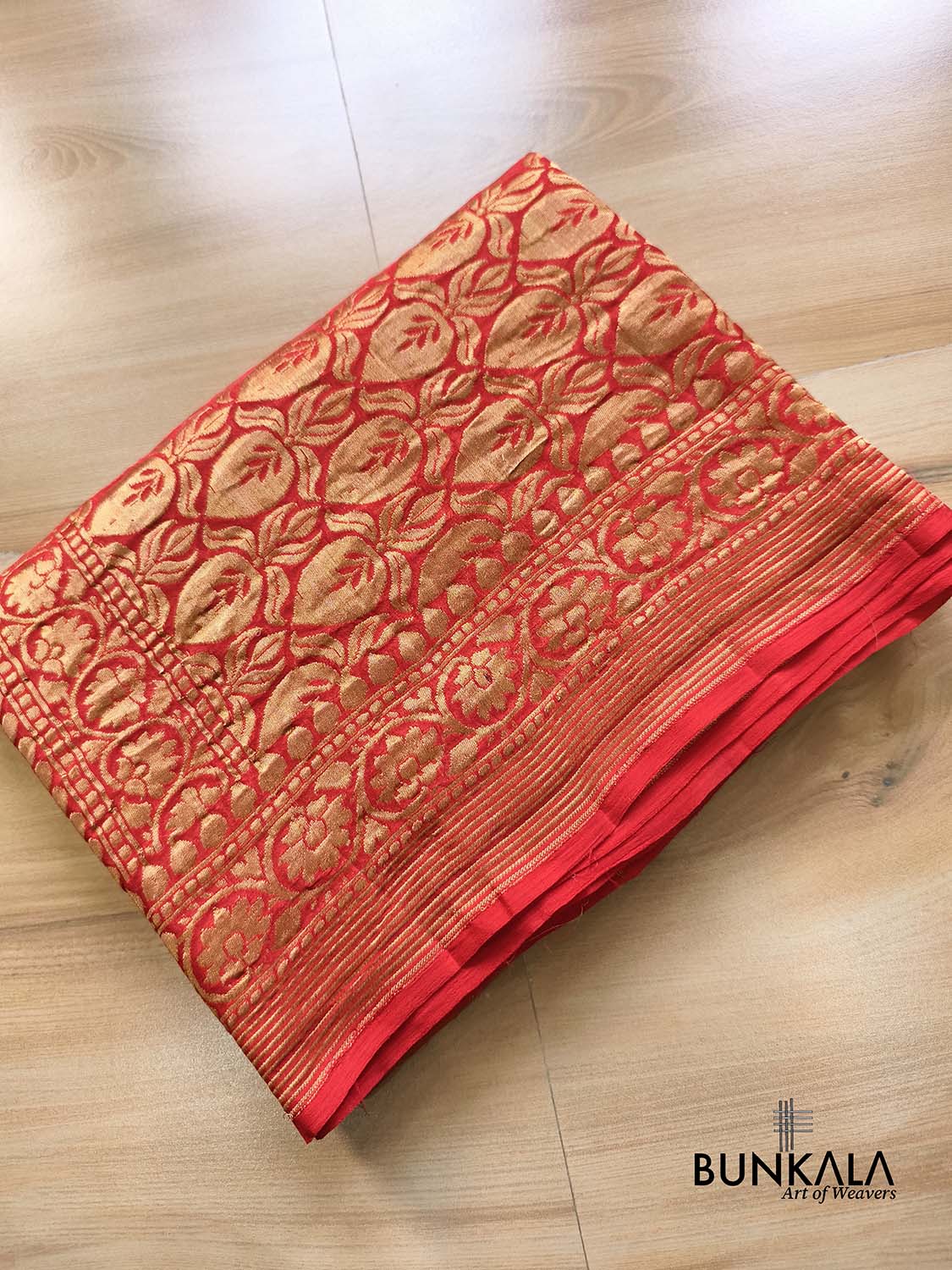 Ombre Red & Orange Polka Dot Floral Border Handloom Banarasi Pure Georgette Silk Saree