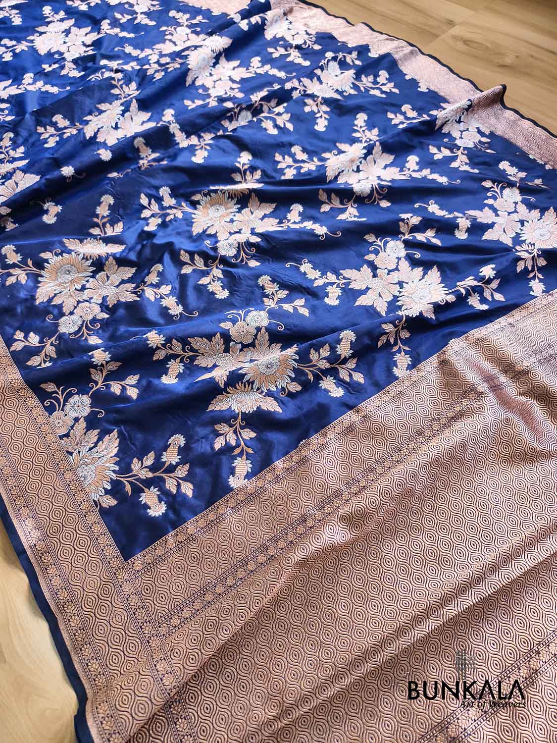 Royal Blue Sona Rupa Big Floral Bunch Motif Jaal Handloom Banarasi Pure Katan Silk Saree