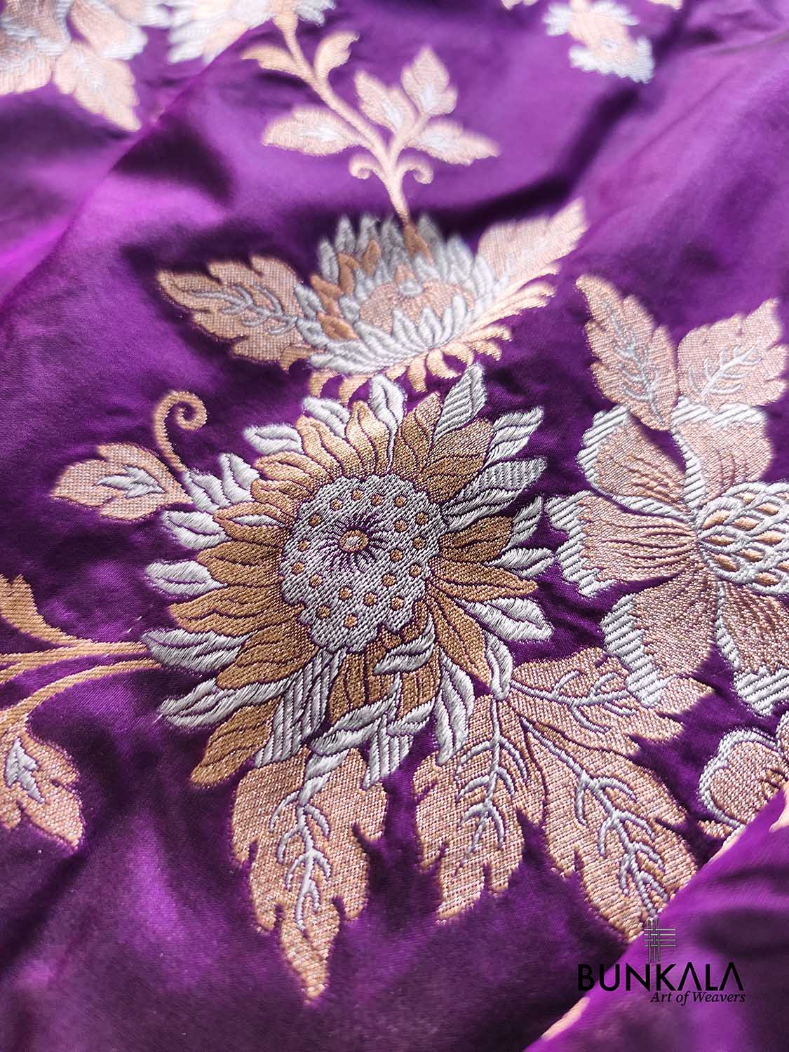 Deep Purple Sona Rupa Big Floral Bunches Motif Jaal Handloom Banarasi Pure Katan Silk Saree