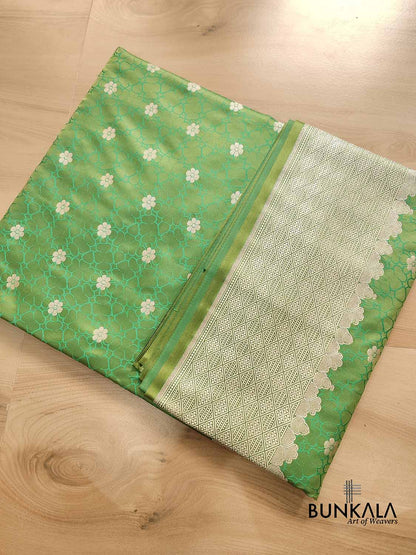 Green Two Tone Mashru Silk Jamewar Weaved Banarasi Saree