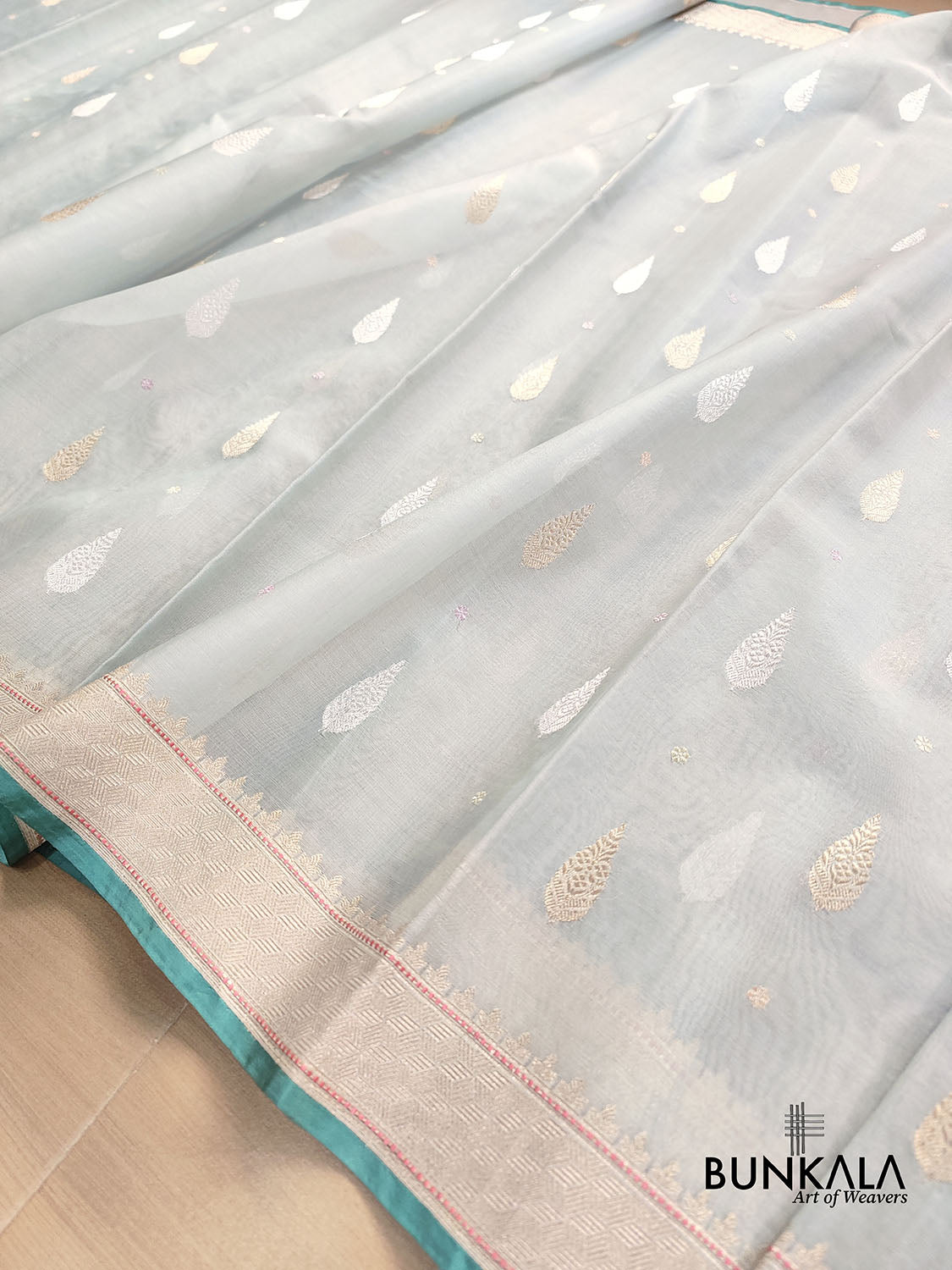 Ice Blue Kadwa Buti Handweaved Banarasi Pure Organza Silk Saree