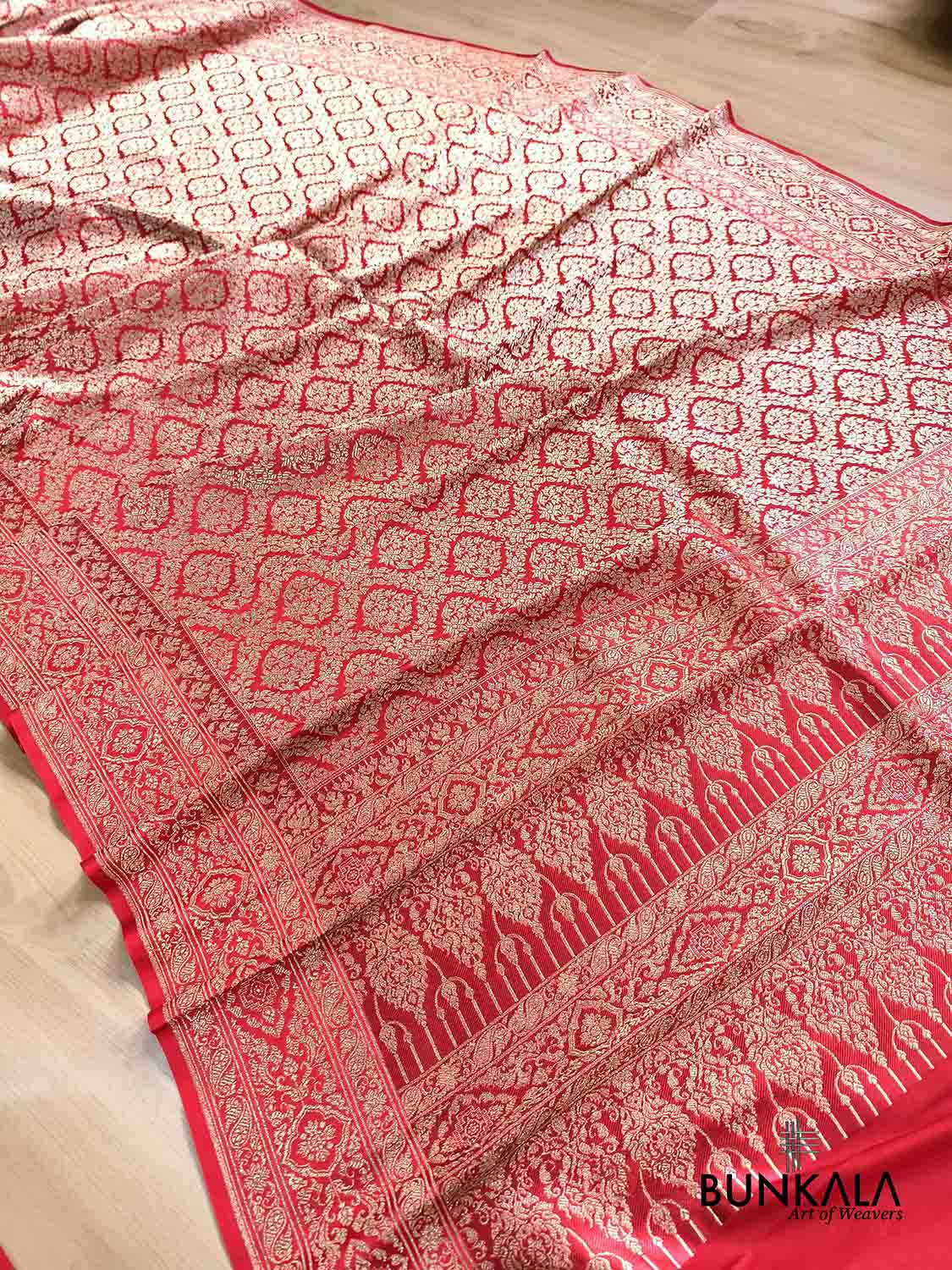 Bridal Red Brocade Weaved Banarasi Mashru Silk Saree