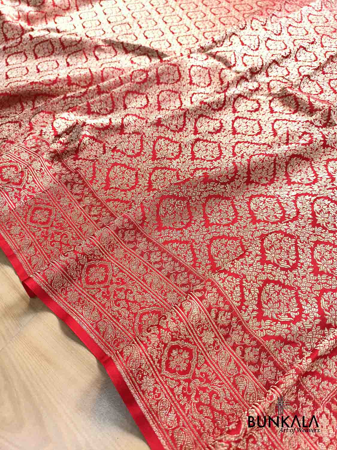 Bridal Red Brocade Weaved Banarasi Mashru Silk Saree