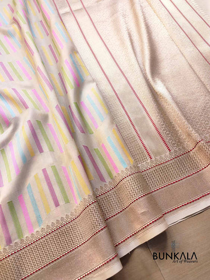 Off White Pastel Geometrical Rangkat Kadwa Handweaved Banarasi Pure Katan Silk Saree