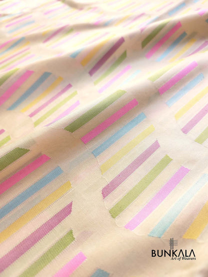Off White Pastel Geometrical Rangkat Kadwa Handweaved Banarasi Pure Katan Silk Saree