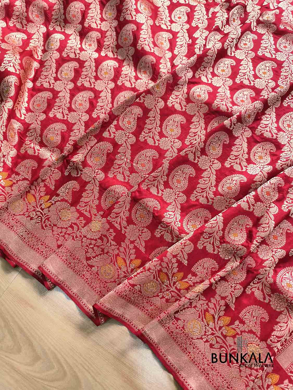 Bright Red Heritage Paisley Design Meenakari Handloom Banarasi Pure Katan Silk Saree