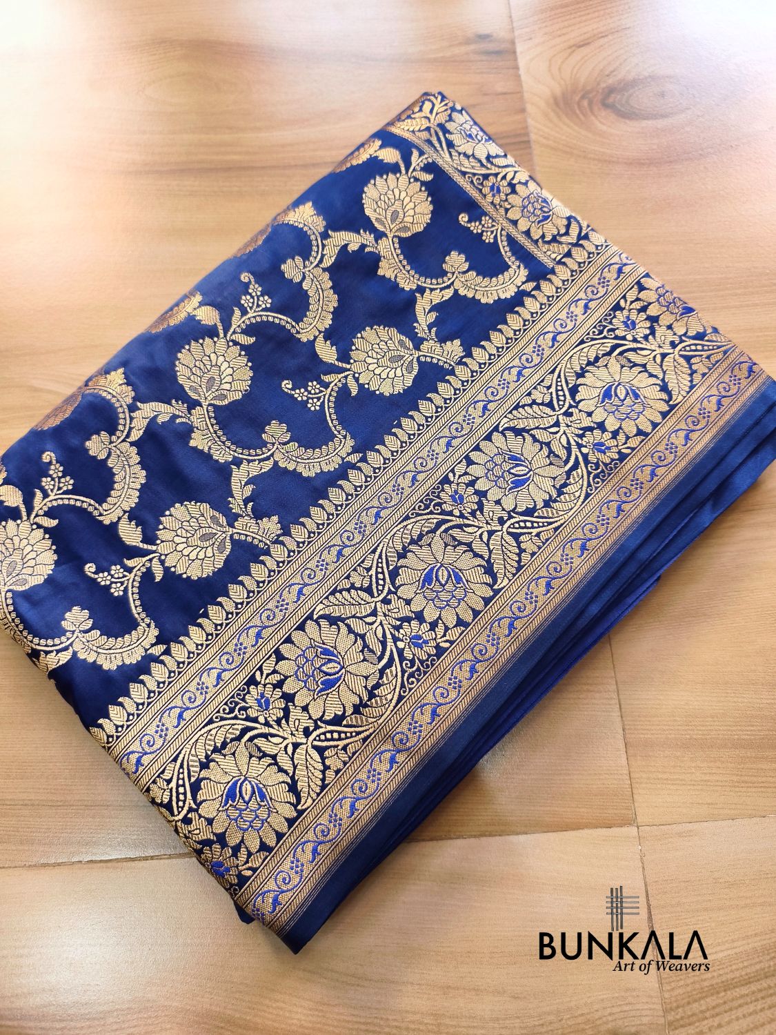 Navy Blue Floral Jaal Banarasi Mashru Silk Saree 