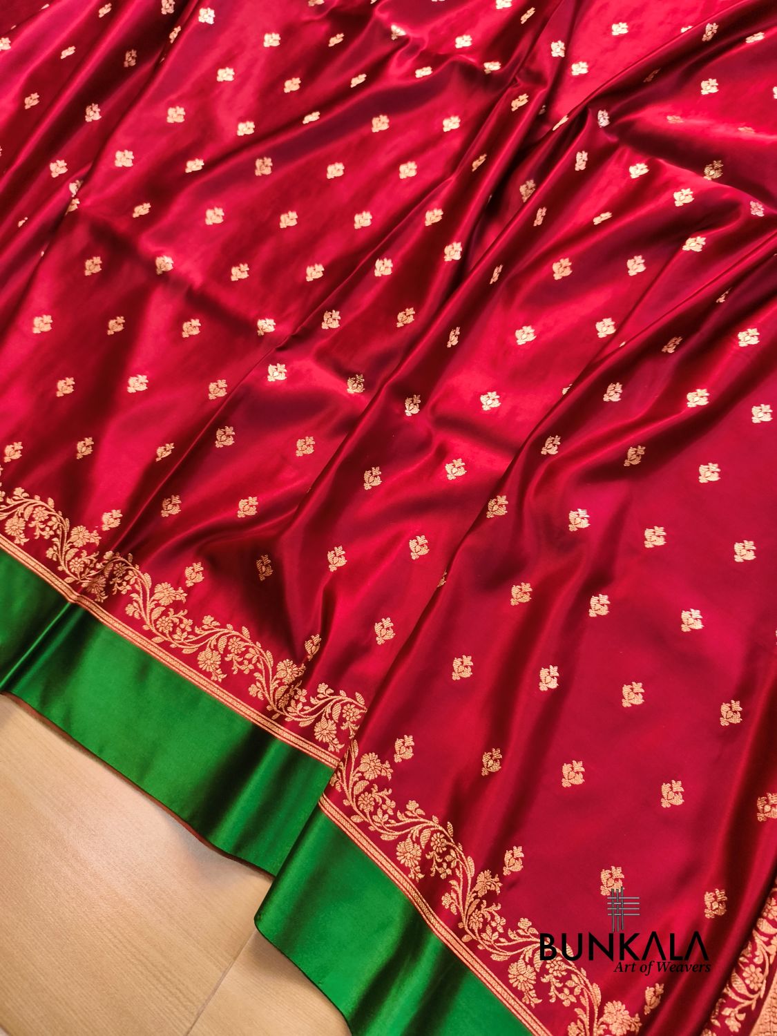Maroon with Green Contrast Buti Banarasi Mashru Silk Saree 