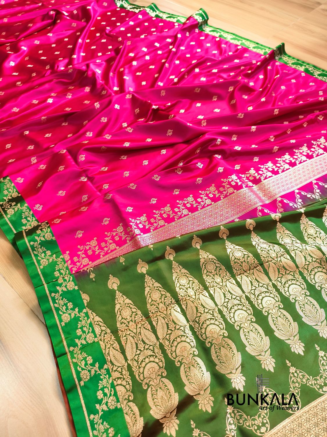 Pink with Green Contrast Buti Banarasi Mashru Silk Saree 