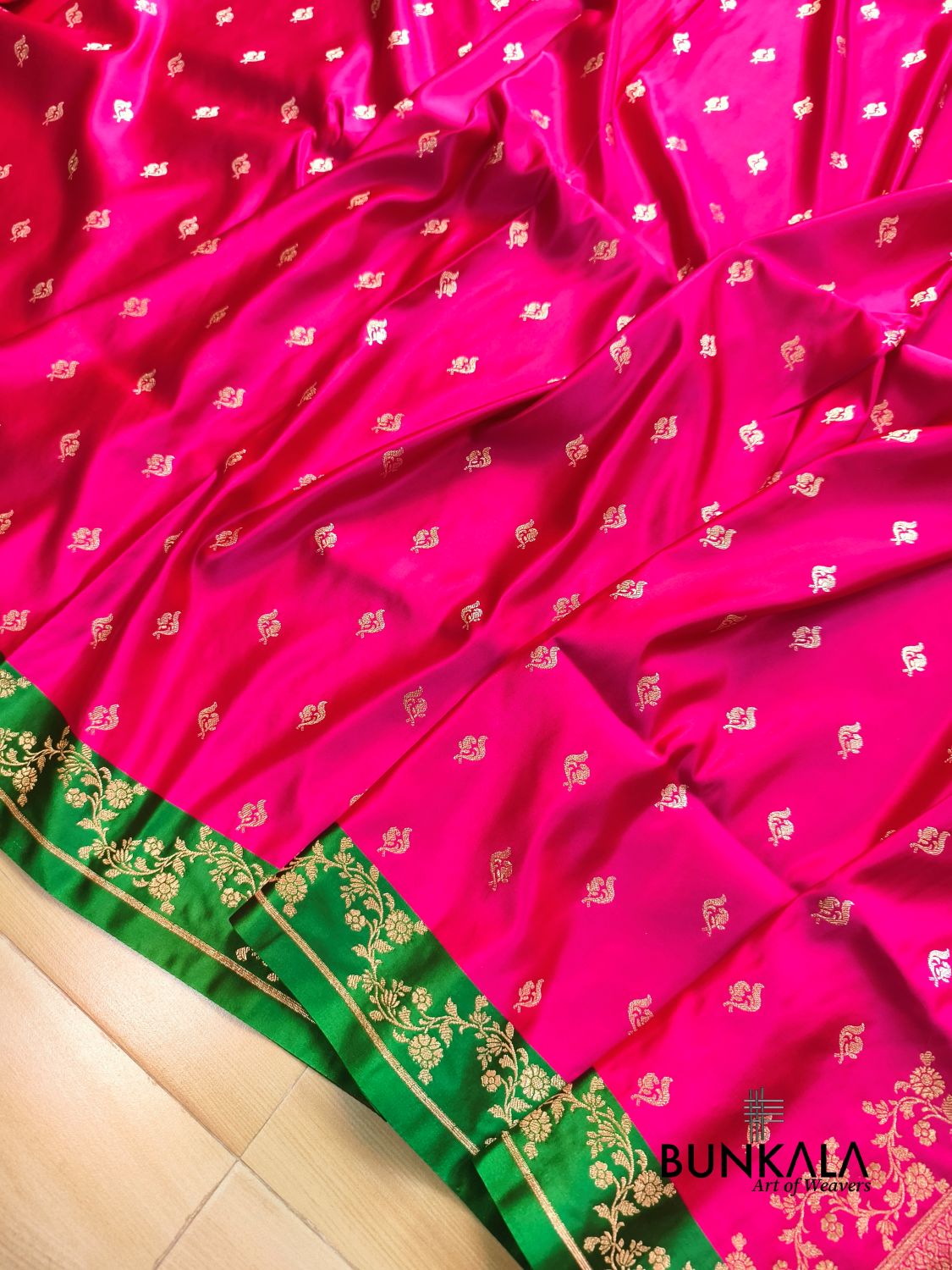 Pink with Green Contrast Buti Banarasi Mashru Silk Saree 